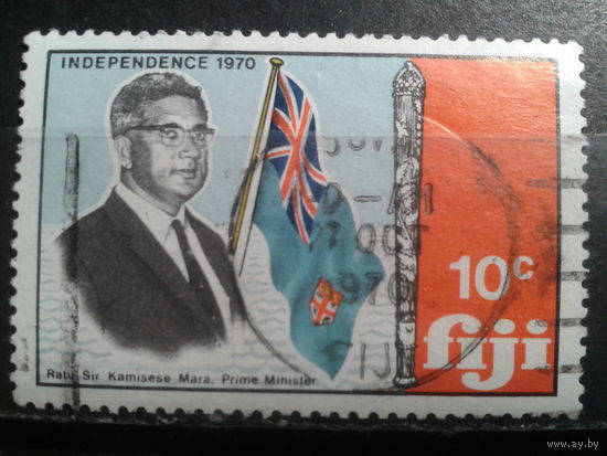 Фиджи, колония Англии, 1970. Премьер-министр Фиджи с флагом