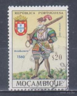 [2185] Португальский Мозамбик 1966. Армия.Униформа. Гашеная марка. 1