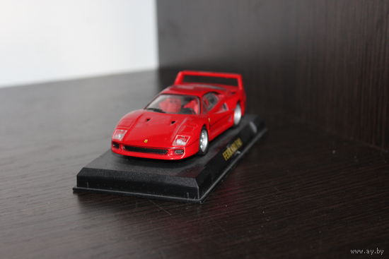 Металлическая, коллекционная машинка "FERRARI F40", на пластиковой подставке, клеймо, Китай.