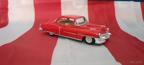 Машинка (модель) kinsmart1:43 Cadillac Series 62 1953