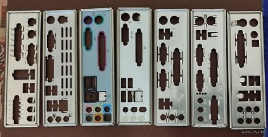 Заглушки для материнской платы.