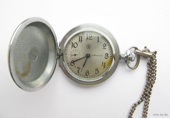 Все лоты с рубля.Часы карманные Молния,СССР,тикают,знак качества