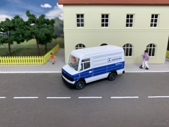 Mercedes-Benz 609D. Масштаб HO 1:87.