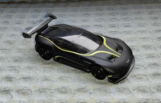 Hot Wheels Mattel 2018 Aston Martin Vulcan модель #39 Астон Мартин
