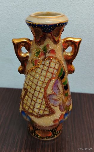 Винтажная фарфоровая вазочка высота 8см , в стиле японской техники Мориаж