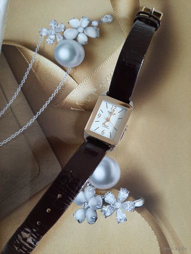 Женские Часы OMAX Кварц.