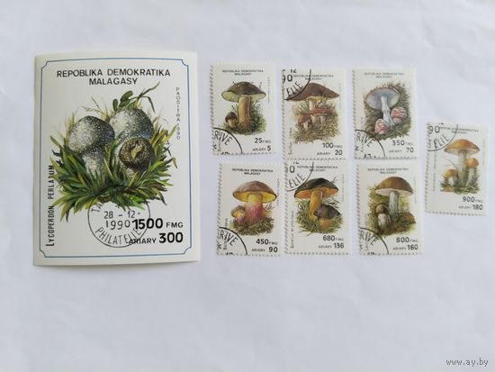 Мадагаскар  1990 7 м+бл.  грибы