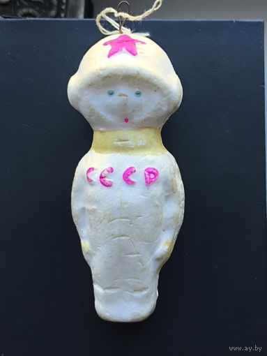 Три ёлочные игрушки из пенопласта