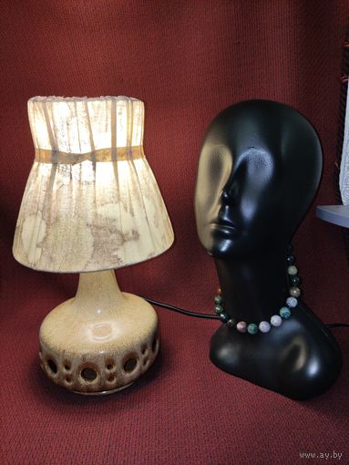 Оригинальная настольная лампа-ночник. Керамика (Европа).