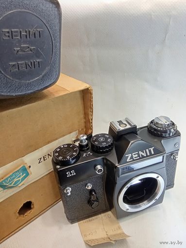 Зенит 11 КМЗ рабочий 1989 год, коробка и чек, в коллекцию