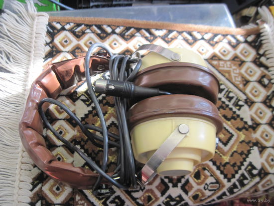 Наушники от магнитофона Юпитер.