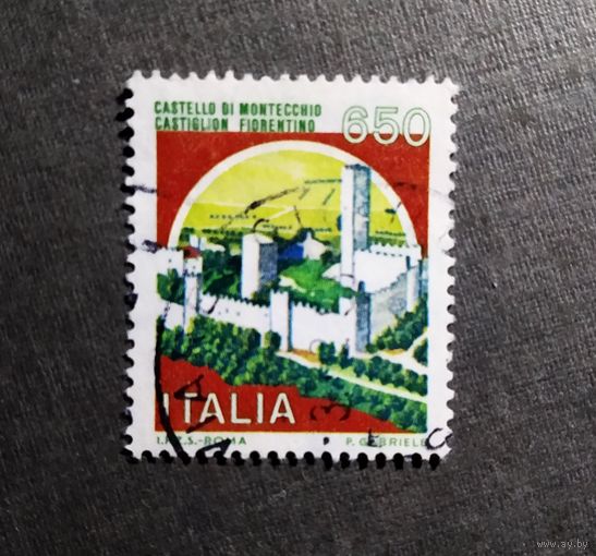 Марка Италия 1980 год Замок