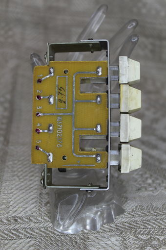 Плата с 4 я кнопками от вычислительной машины СССР 1975 год