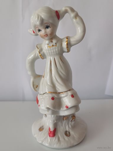 Все лоты с 1р.Девочка с косичками