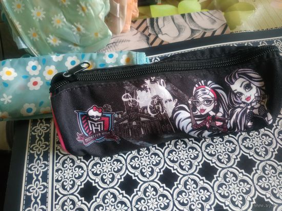 Косметичка. Состояние на скане.