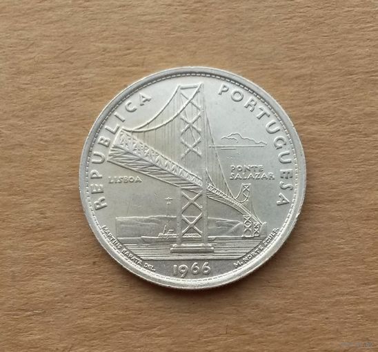 Португалия, 20 эскудо 1966 г., серебро 0.650, открытие моста А.Салазара в Лиссабоне