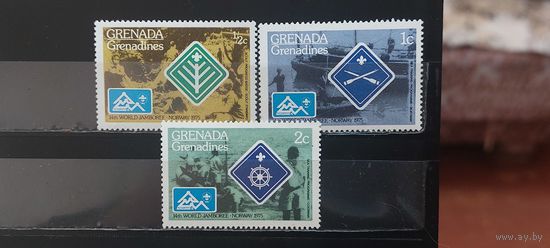 РАСПРОДАЖА. ГРЕНАДА И ГРЕНАДИНЫ 1975г. Чист**