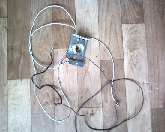 Патрон для лампы освещения духовки Эл.-плиты Гефест с проводами подключения-есть и др.запчасти-всё рабочее