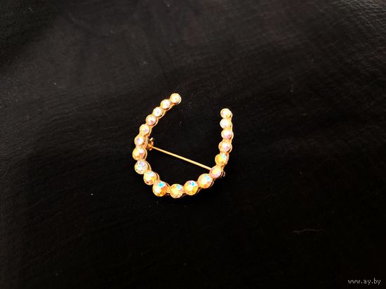 Брошь, подкова, аврора бореалис