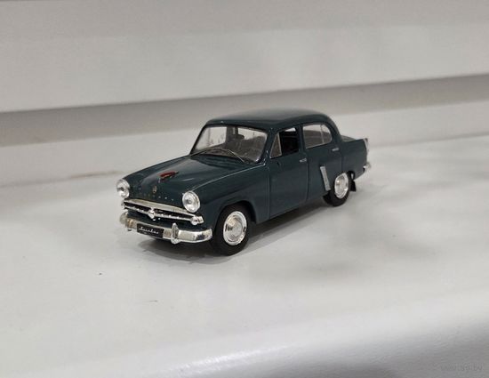 Модель автомобиля Москвич-402 (Автолегенды СССР N 72)