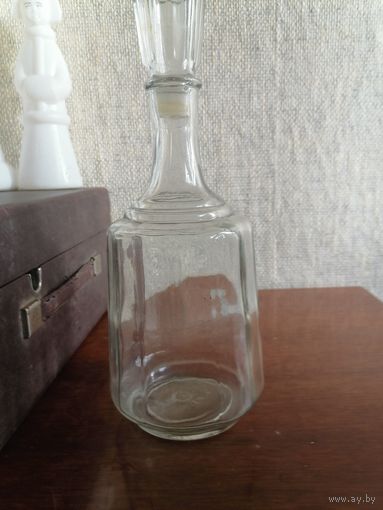 Графин СССР.Председательский.Ребристый с пробкой.См.фото и описание.