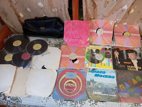 Виниловые пластинки из СССР  17 штук + бонус Винтажный Саквояж . С рубля