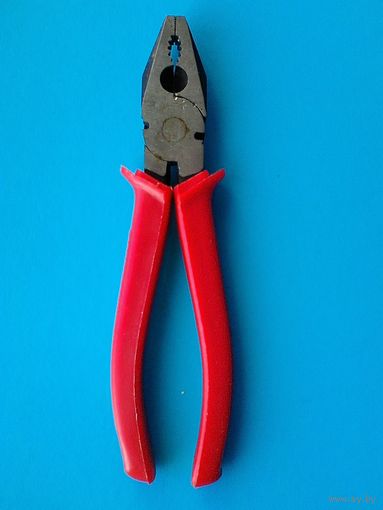 Плоскогубцы - Длина 20 см.