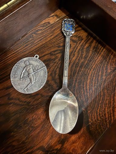 Изделия из серебра. Ложка + медаль