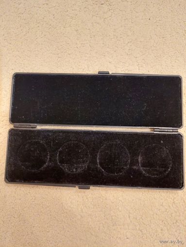 Футляр для монет ПЛАСТИКОВЫЙ на 4 монеты