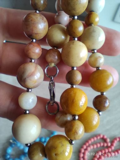 Бусы яшма