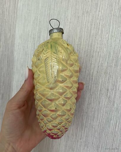 Елочная игрушка большая еловая шишка. Толстое стекло СССР