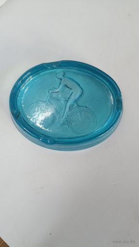 Редкая пепельница Неман купоросное стекло с рубля