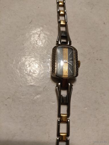 Часы женские Луч