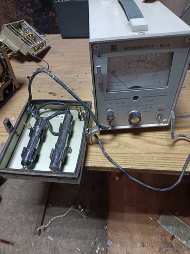 Миливольтметр В 3-48.включается шкала работает.