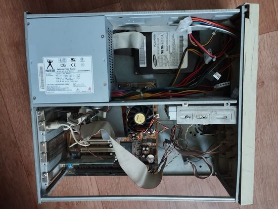 Ретро компьютер SIS 530 на AMD-K6-2/300 Soket 7