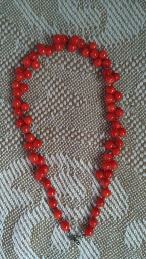 Коралловое ожерелье