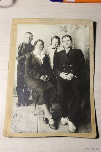 Фотография на картоне 1938 года.