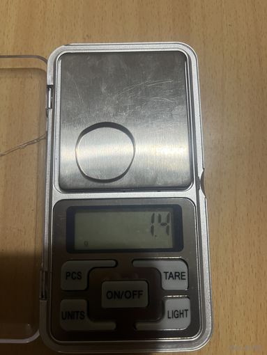 Ау  585 -1.4 грамма ,перед выкупом связаться по телефону и уточнить наличие
