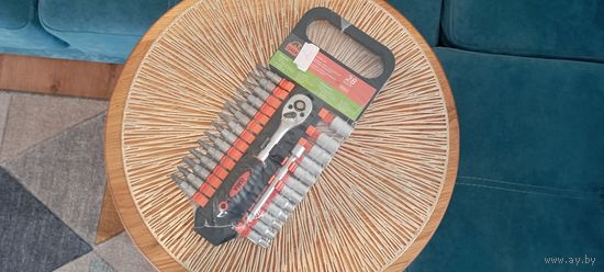 Набор головок и бит с трещоткой Isma (28 предметов)