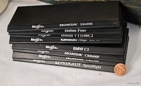 Maisto подставки от моделей мототехники