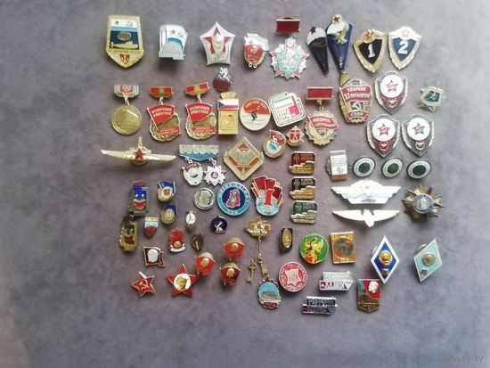 Лот значков