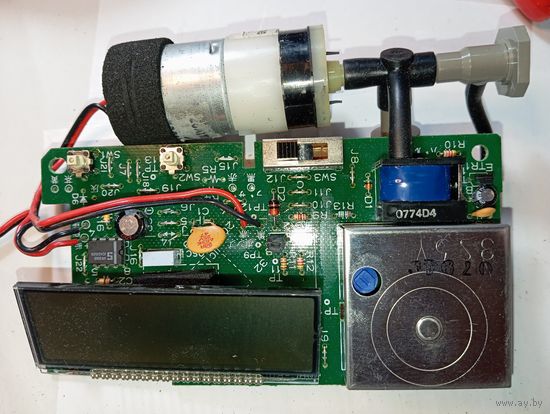 Плата с радиодеталями . С рубля