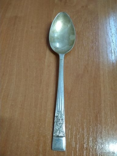 Ложка десертная. Посеребрение. Красивая.