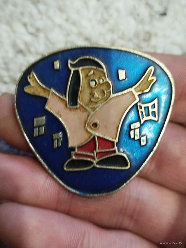 Значок крупный