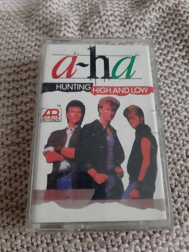 Кассета a-ha. HUNTING HIGH AND LOW
