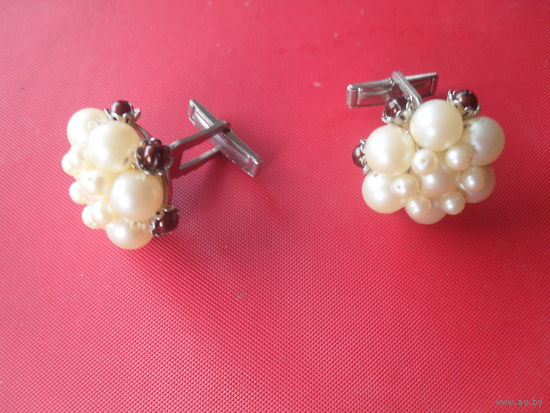 Запонки женские.