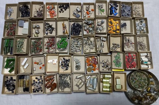 РАДИОДЕТАЛИ ОТ ДЕДУШКИ в 55 коробках