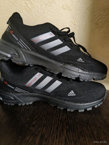 Кроссовки adidas