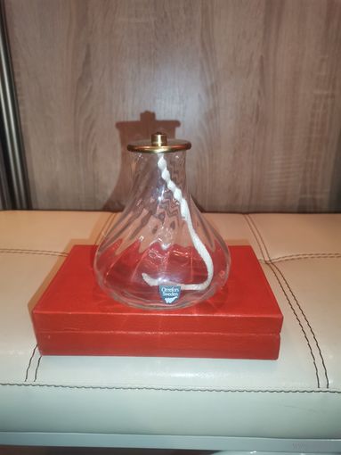 Хрустальная, масляная лампа "Orrefors Sweden" с латунной отделкой, высота 11 см., без сколов и трещин.