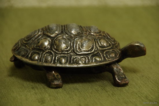 Шкатулка " Черепаха " ( силумин ) 7 см х 12 см , высота 5 см